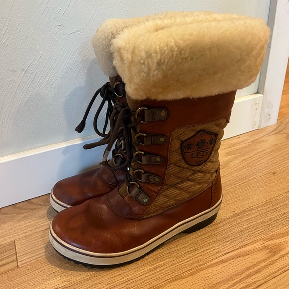 UGG Leather Tall Boot with Lambs Fur. 7M winter snow boots - Picture 2 of 15